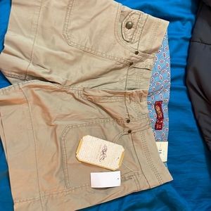 New Khaki shorts